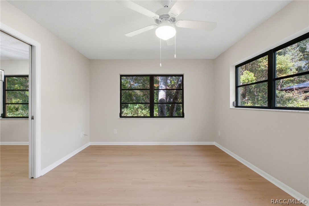 12 Sycamore Court E, Homosassa, FL 34446