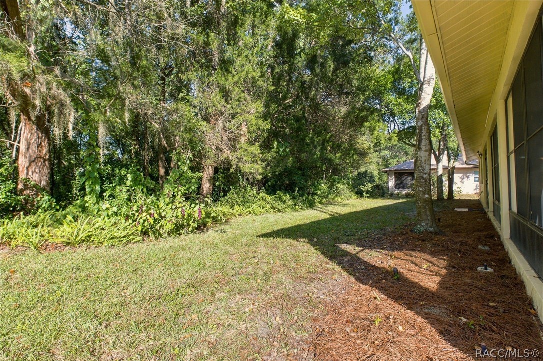 12 Sycamore Court E, Homosassa, FL 34446