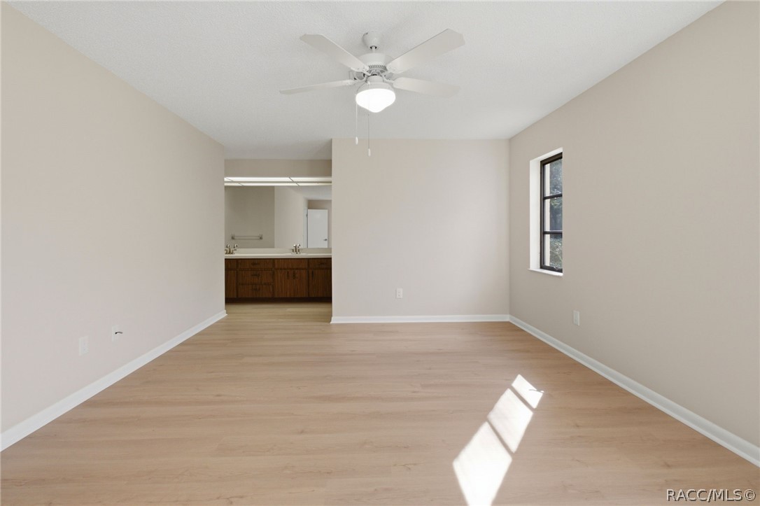 12 Sycamore Court E, Homosassa, FL 34446