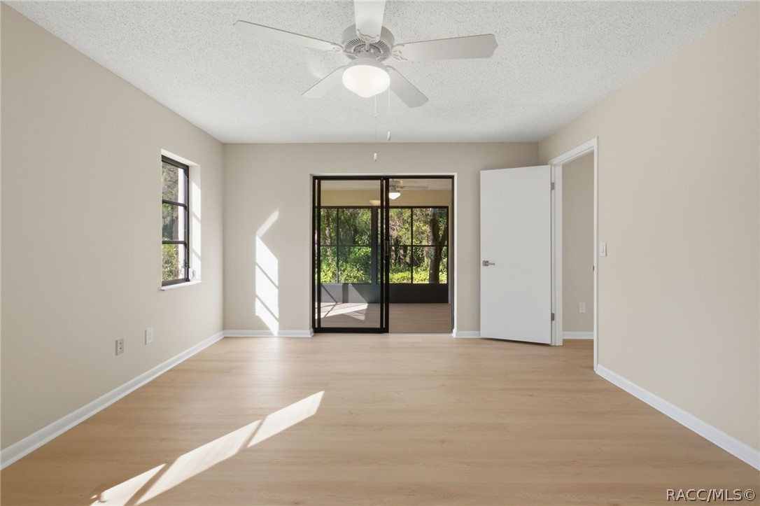 12 Sycamore Court E, Homosassa, FL 34446