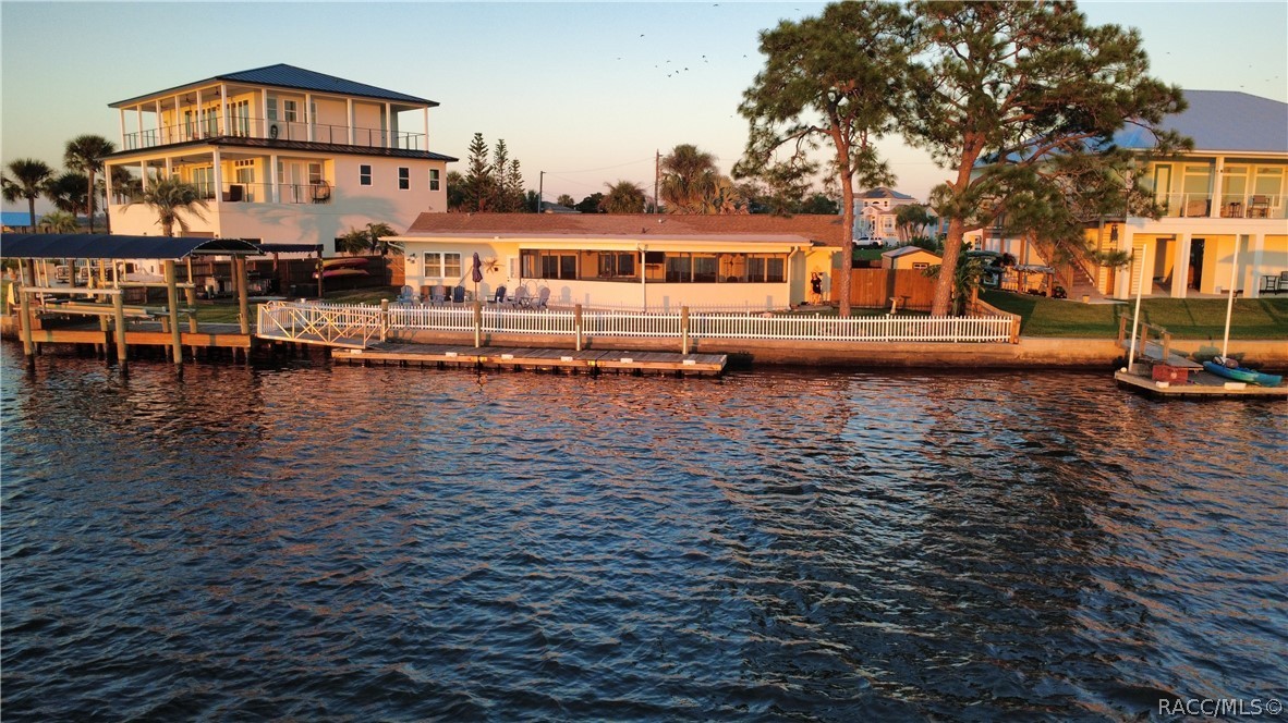 12018 W Bayshore Drive, Crystal River, FL 34429