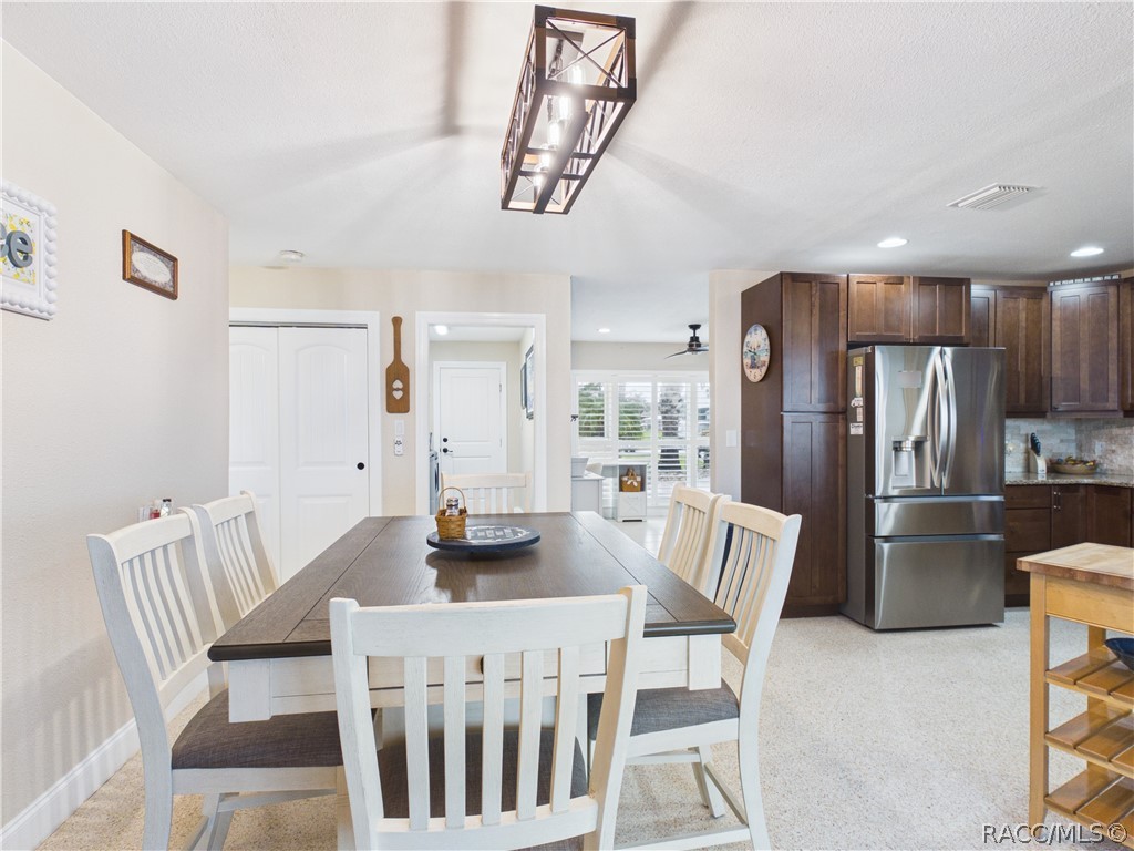 12018 W Bayshore Drive, Crystal River, FL 34429