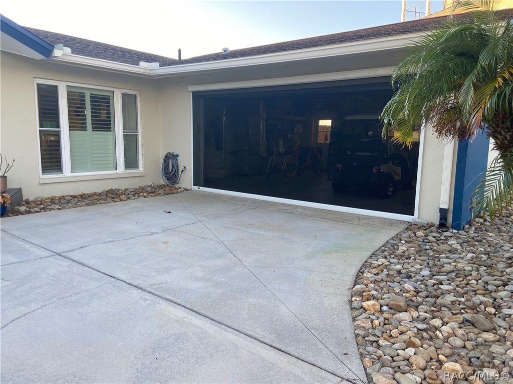 12018 W Bayshore Drive, Crystal River, FL 34429