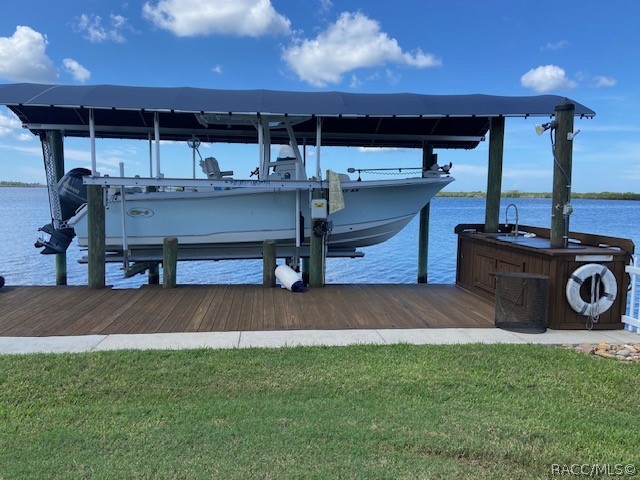 12018 W Bayshore Drive, Crystal River, FL 34429
