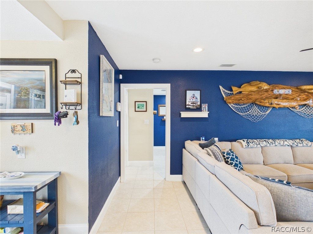 12018 W Bayshore Drive, Crystal River, FL 34429