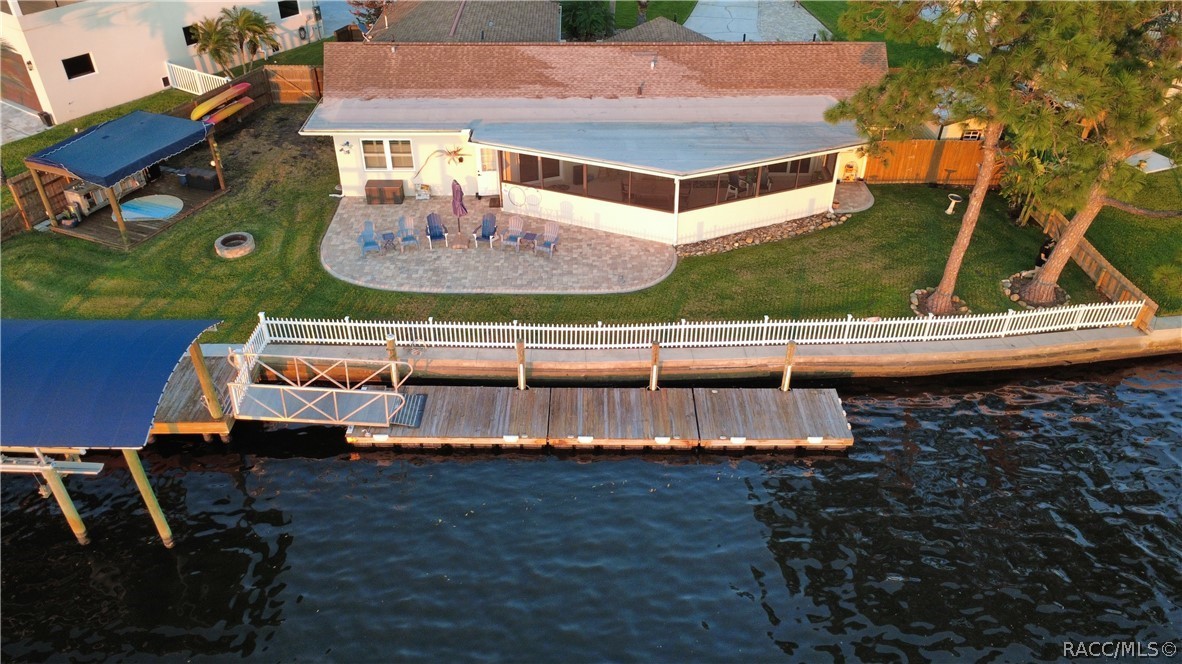 12018 W Bayshore Drive, Crystal River, FL 34429