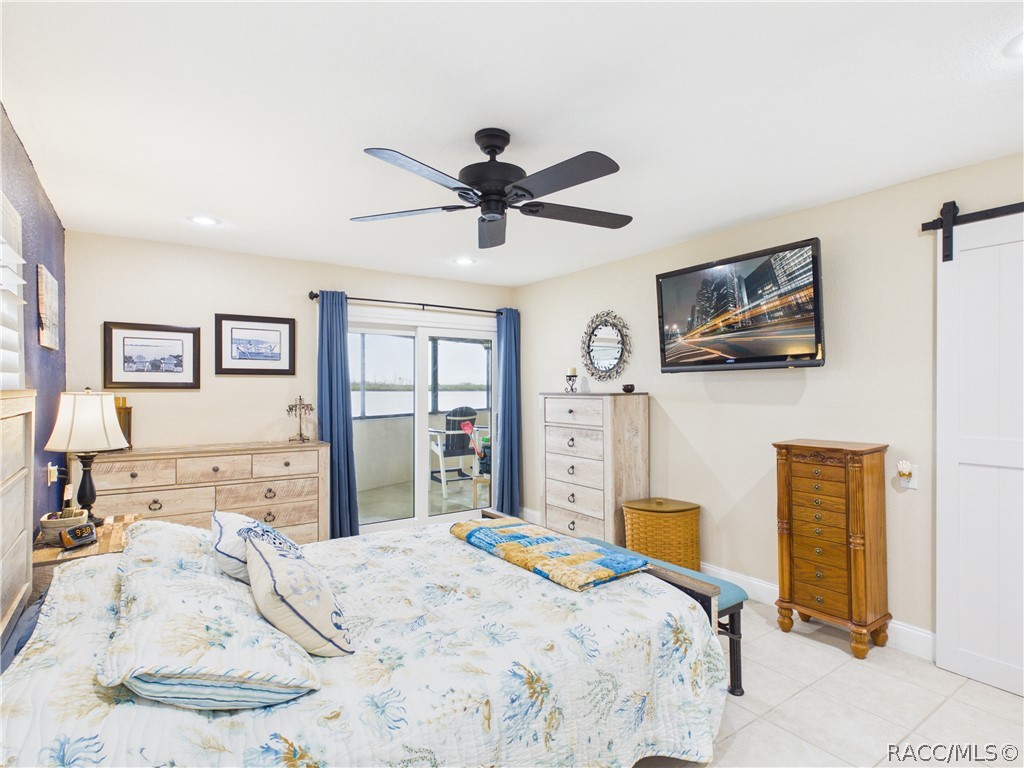 12018 W Bayshore Drive, Crystal River, FL 34429