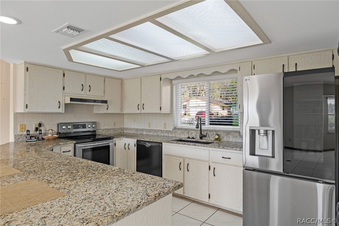 9122 E Point O Woods Drive, Inverness, FL 34453 9122 E Point O Woods Drive, Inverness, FL 34453