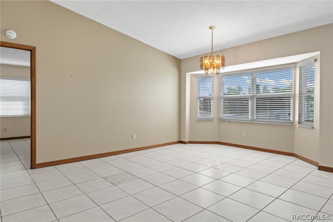 9122 E Point O Woods Drive, Inverness, FL 34453