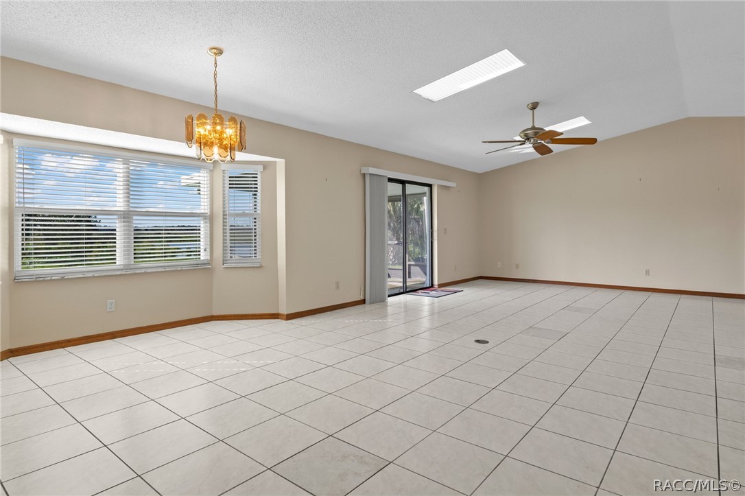 9122 E Point O Woods Drive, Inverness, FL 34453