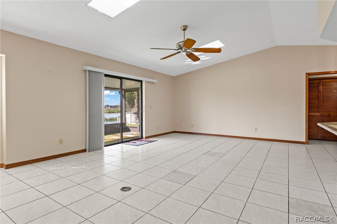 9122 E Point O Woods Drive, Inverness, FL 34453