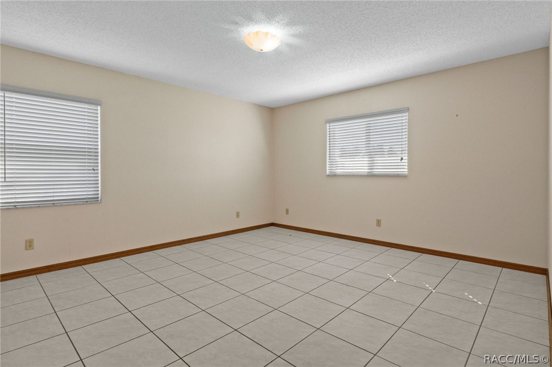 9122 E Point O Woods Drive, Inverness, FL 34453