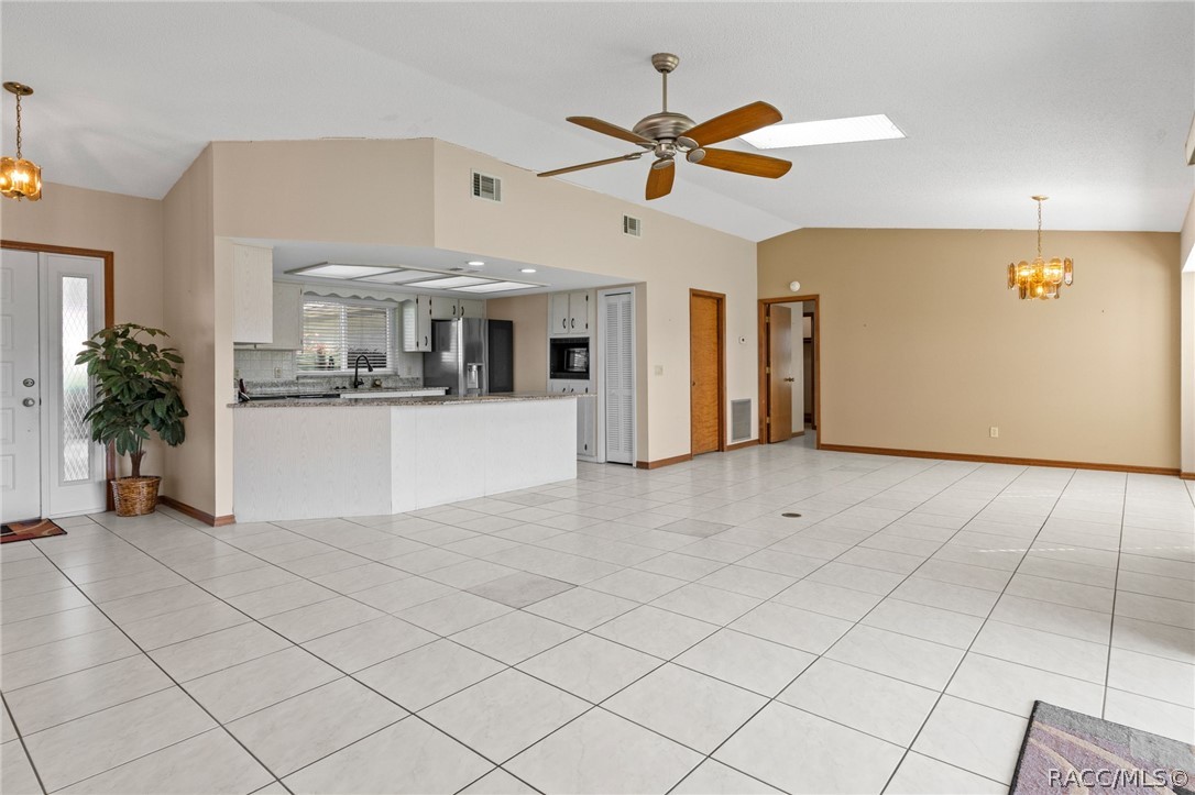 9122 E Point O Woods Drive, Inverness, FL 34453