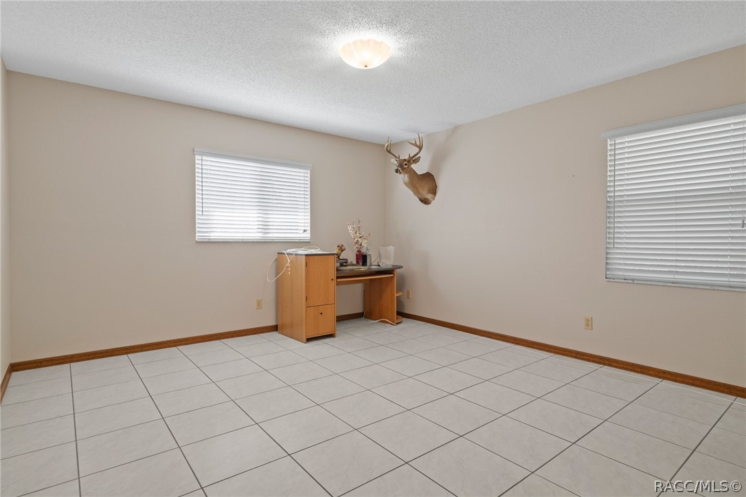 9122 E Point O Woods Drive, Inverness, FL 34453