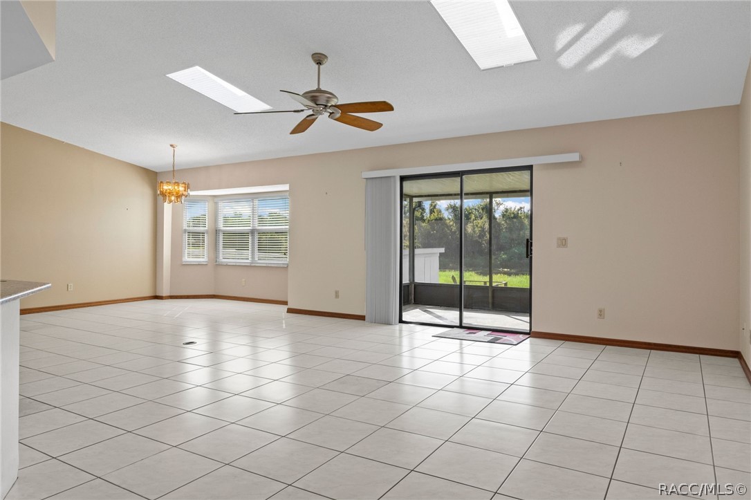9122 E Point O Woods Drive, Inverness, FL 34453
