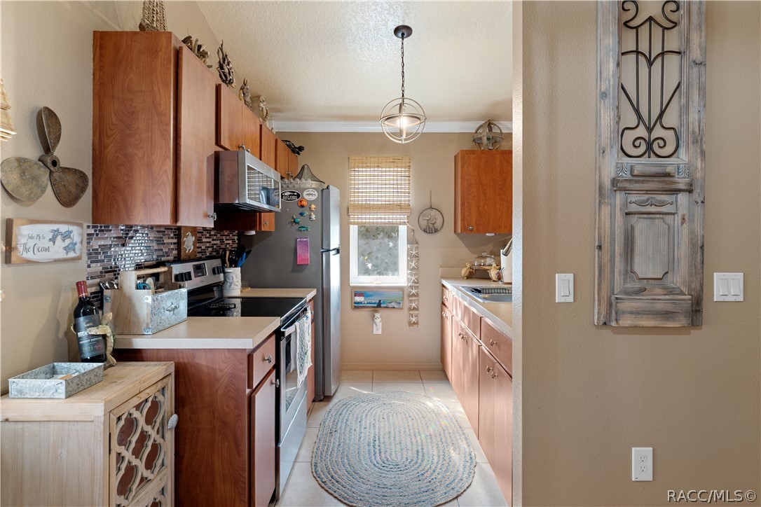 12009 W Gulf Breeze Court, Crystal River, FL 34429