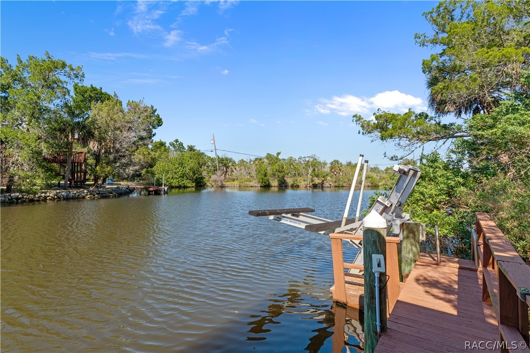 12009 W Gulf Breeze Court, Crystal River, FL 34429