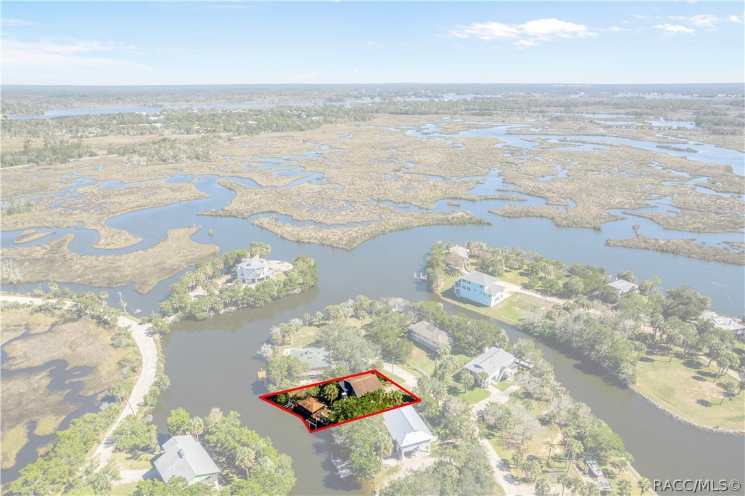 12009 W Gulf Breeze Court, Crystal River, FL 34429