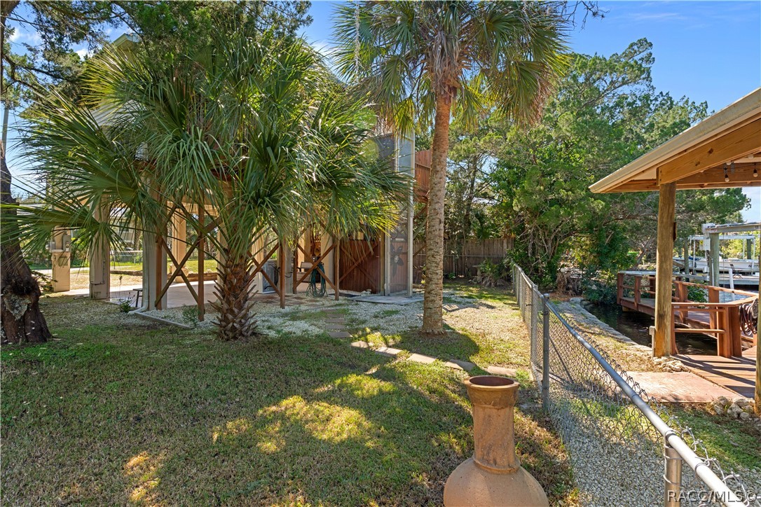 12009 W Gulf Breeze Court, Crystal River, FL 34429
