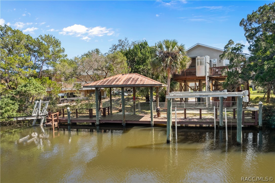 12009 W Gulf Breeze Court, Crystal River, FL 34429