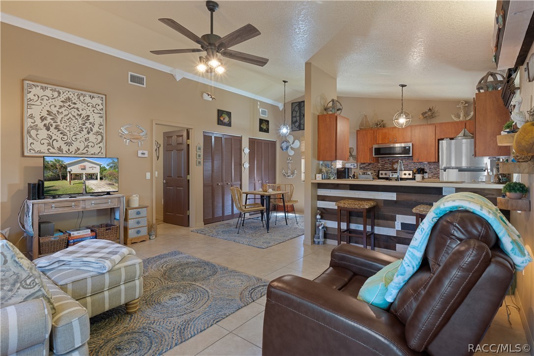 12009 W Gulf Breeze Court, Crystal River, FL 34429