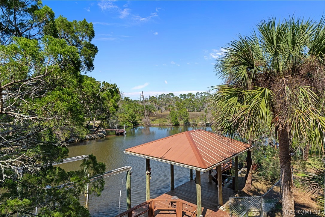 12009 W Gulf Breeze Court, Crystal River, FL 34429