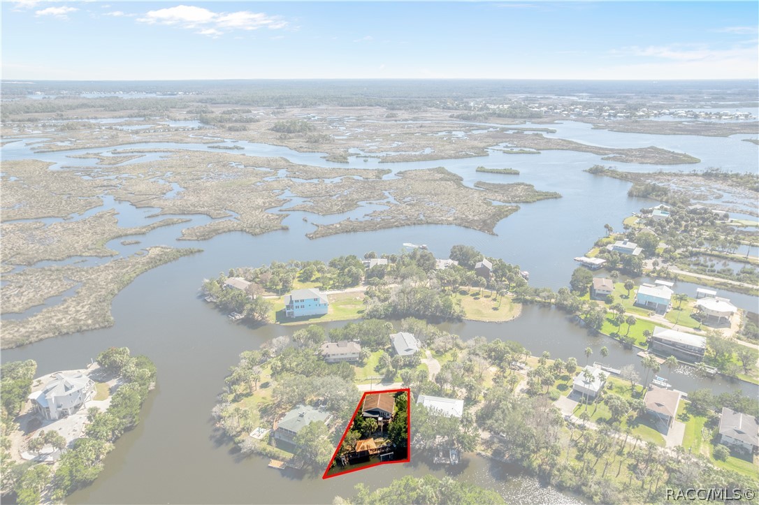 12009 W Gulf Breeze Court, Crystal River, FL 34429