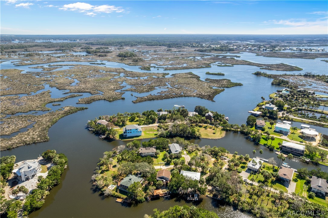 12009 W Gulf Breeze Court, Crystal River, FL 34429