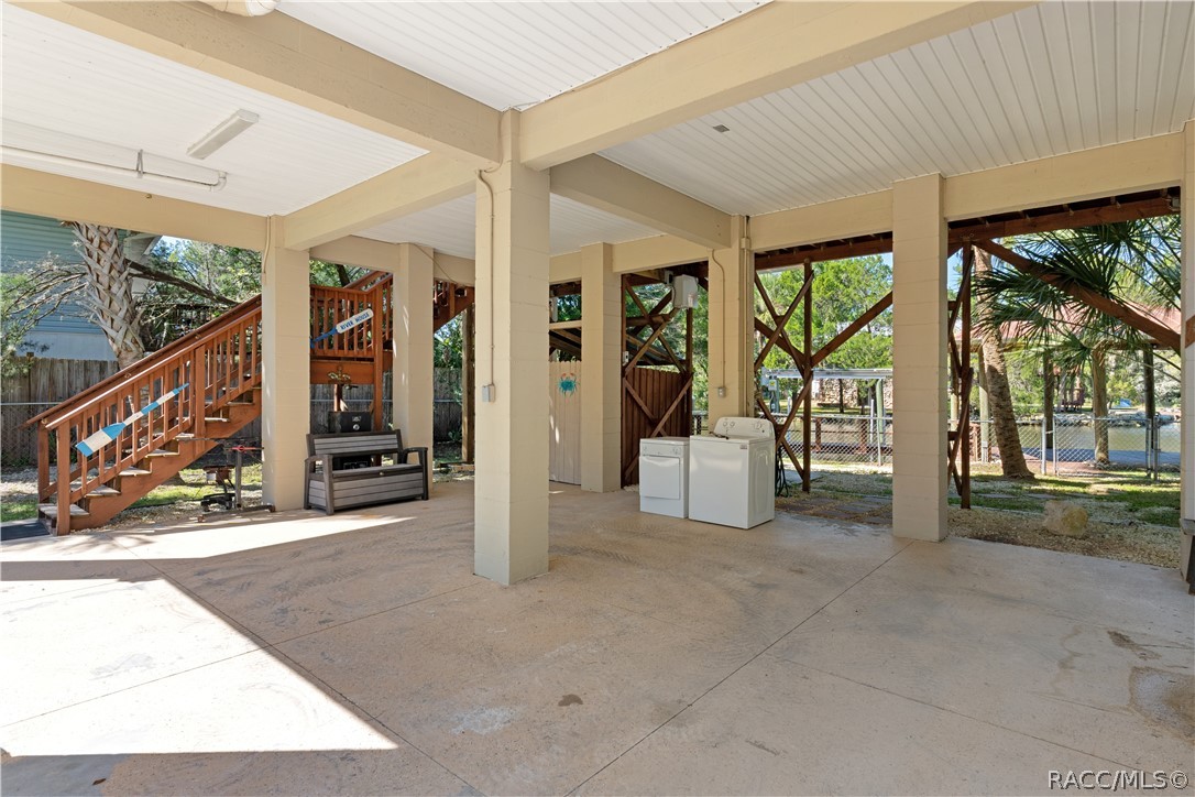 12009 W Gulf Breeze Court, Crystal River, FL 34429