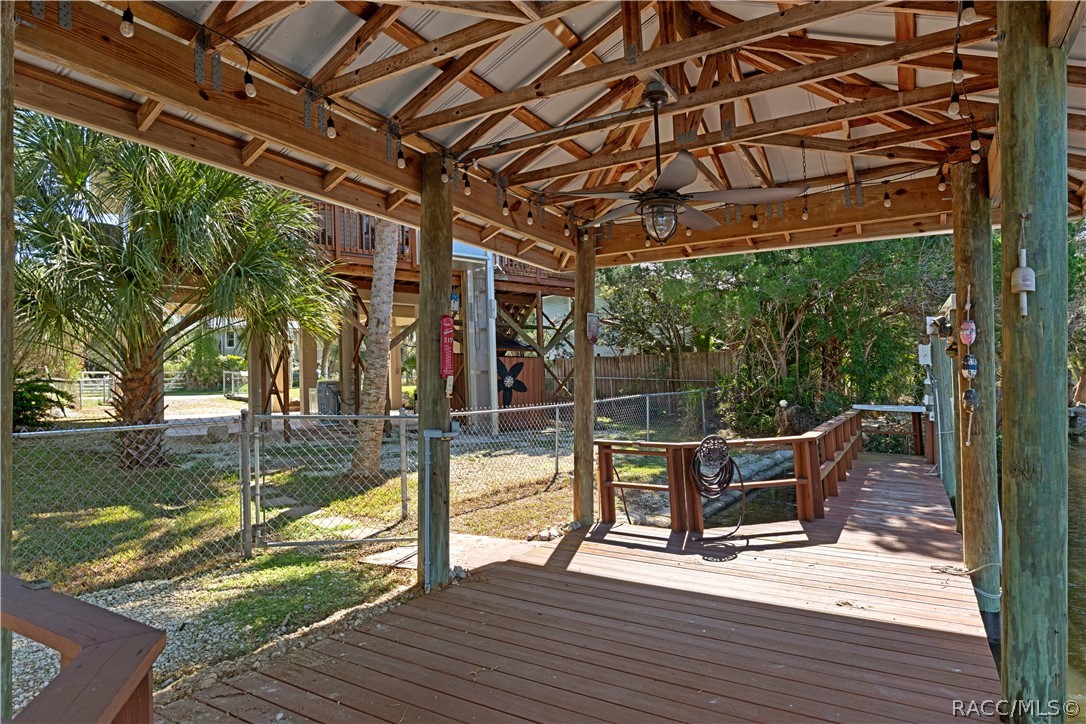 12009 W Gulf Breeze Court, Crystal River, FL 34429