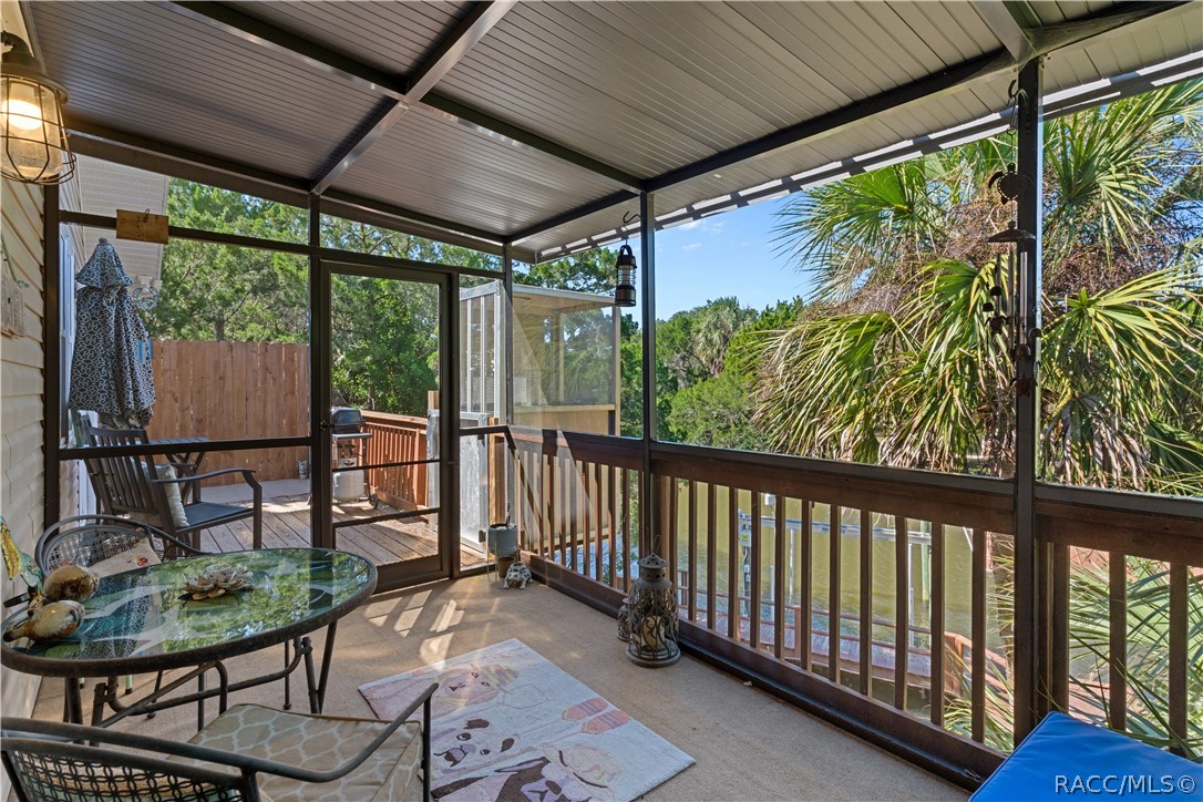 12009 W Gulf Breeze Court, Crystal River, FL 34429