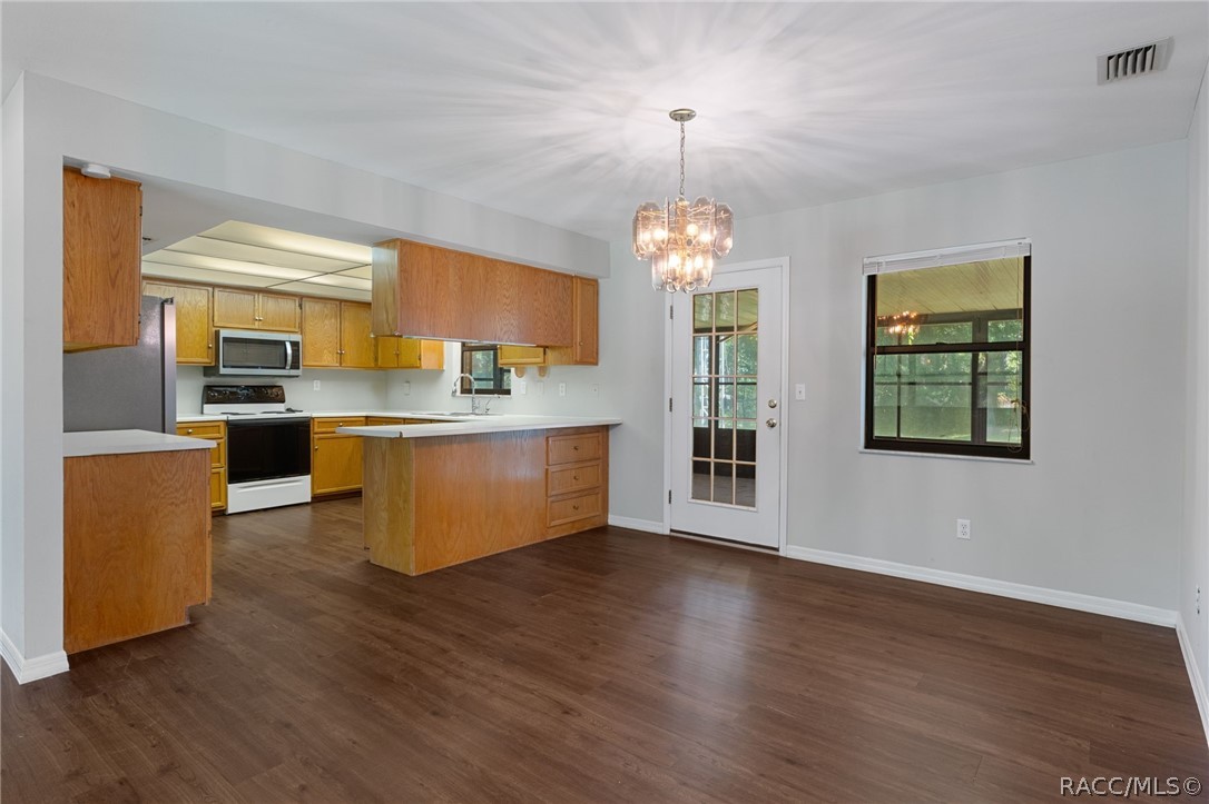 922 Cedar Avenue, Inverness, FL 34452 922 Cedar Avenue, Inverness, FL 34452