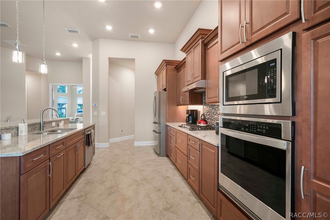 1323 N WHISPERWOOD Drive, Hernando, FL 34442