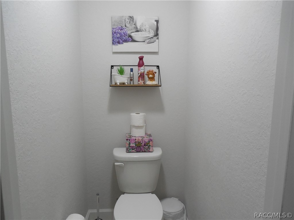 8135 N ISBEN Drive, Dunnellon, FL 34433