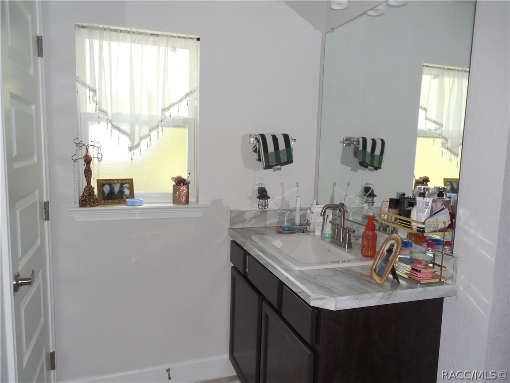 8135 N ISBEN Drive, Dunnellon, FL 34433 8135 N ISBEN Drive, Dunnellon, FL 34433
