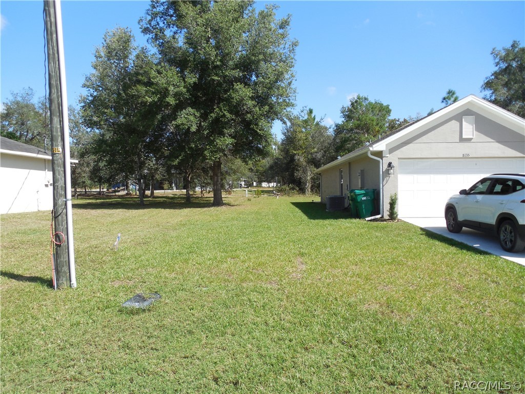 8135 N ISBEN Drive, Dunnellon, FL 34433
