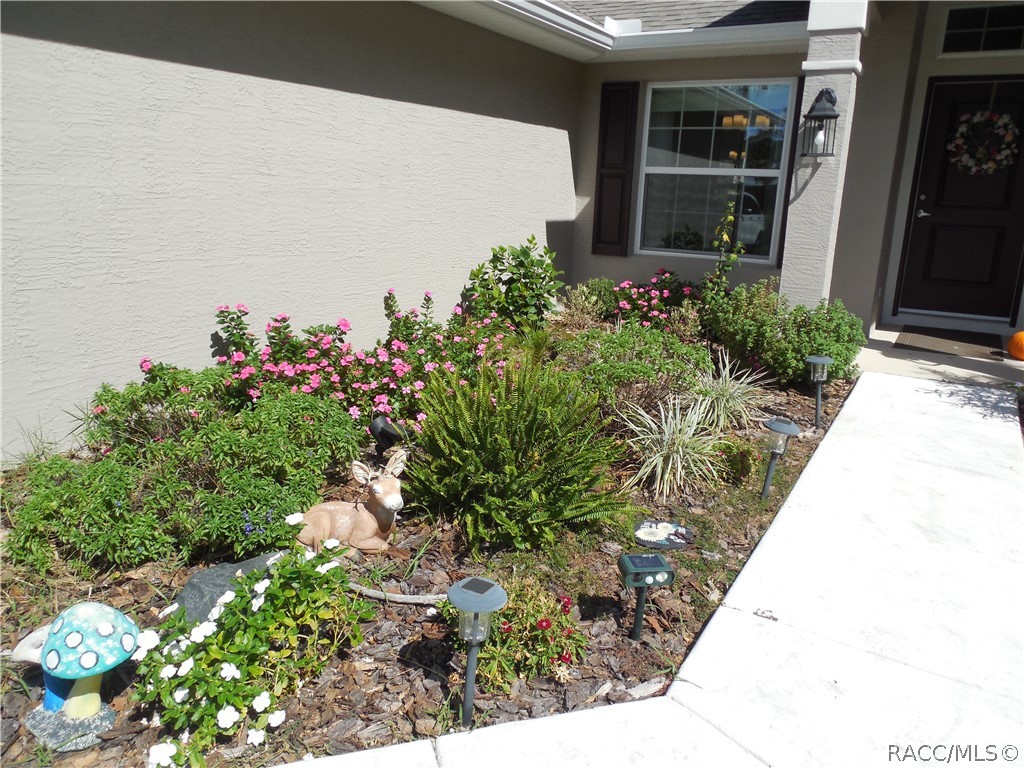 8135 N ISBEN Drive, Dunnellon, FL 34433