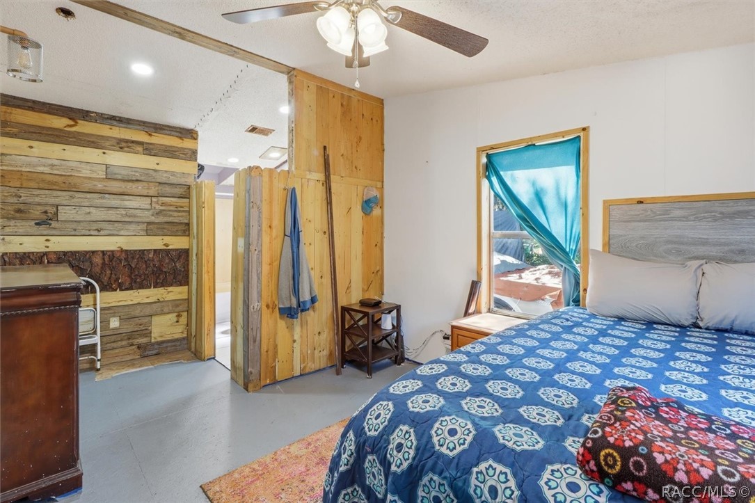 7603 N Ira Martin Avenue, Crystal River, FL 34428