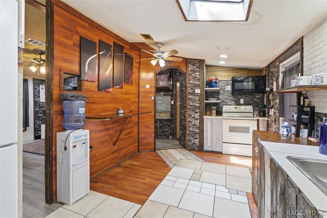 7603 N Ira Martin Avenue, Crystal River, FL 34428