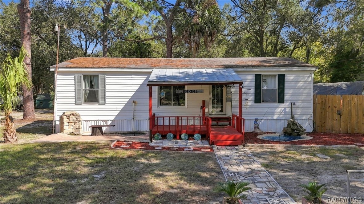 7603 N Ira Martin Avenue, Crystal River, FL 34428