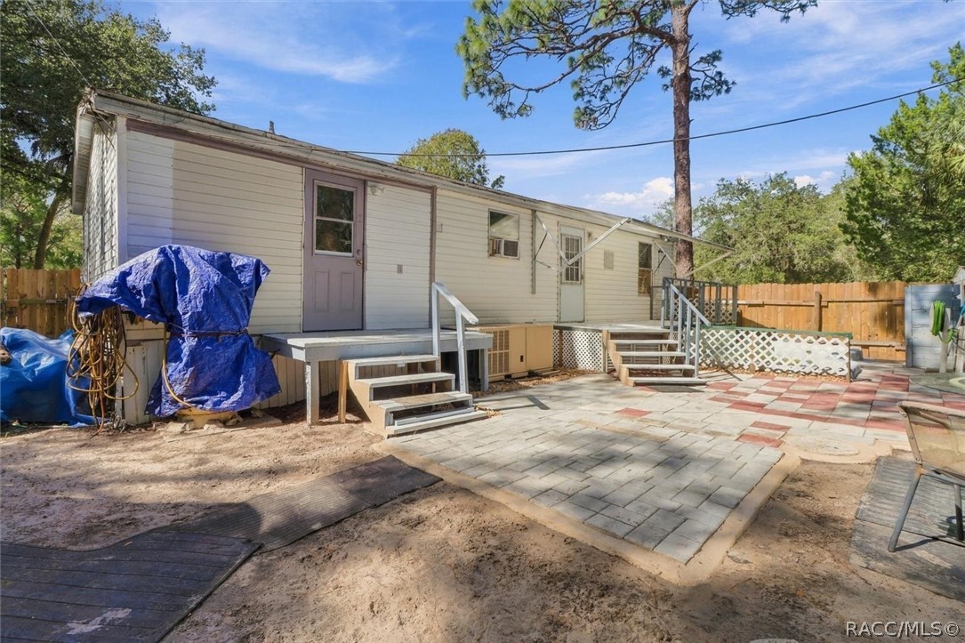 7603 N Ira Martin Avenue, Crystal River, FL 34428