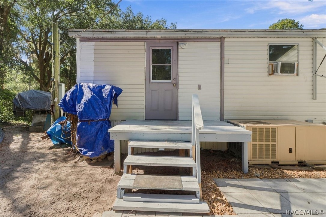 7603 N Ira Martin Avenue, Crystal River, FL 34428