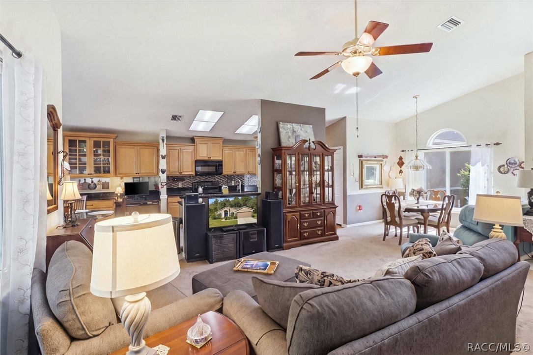 5855 W Nobis Circle, Homosassa, FL 34448
