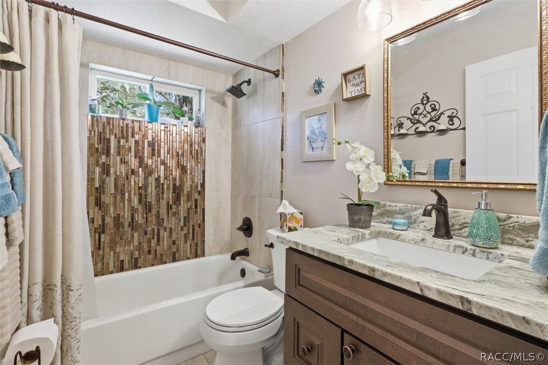 5855 W Nobis Circle, Homosassa, FL 34448