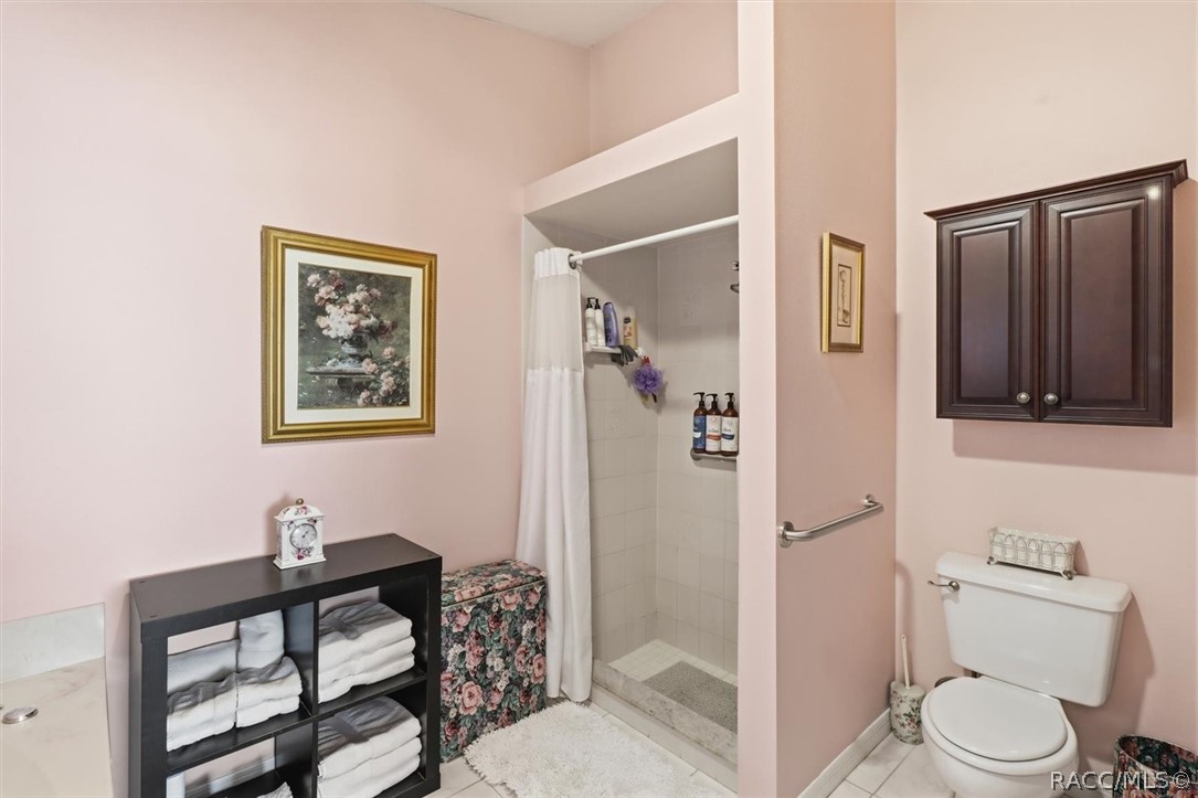 5855 W Nobis Circle, Homosassa, FL 34448