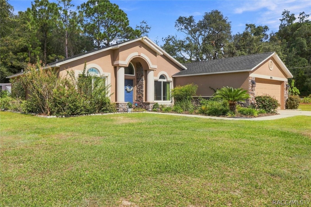 5855 W Nobis Circle, Homosassa, FL 34448