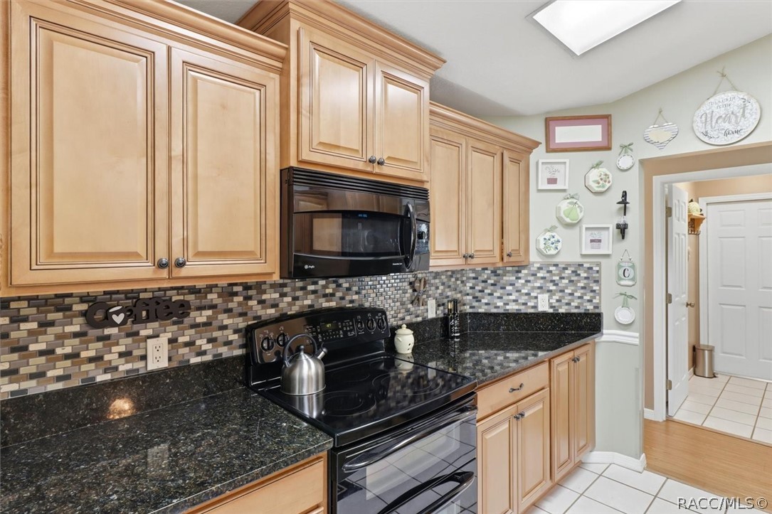 5855 W Nobis Circle, Homosassa, FL 34448