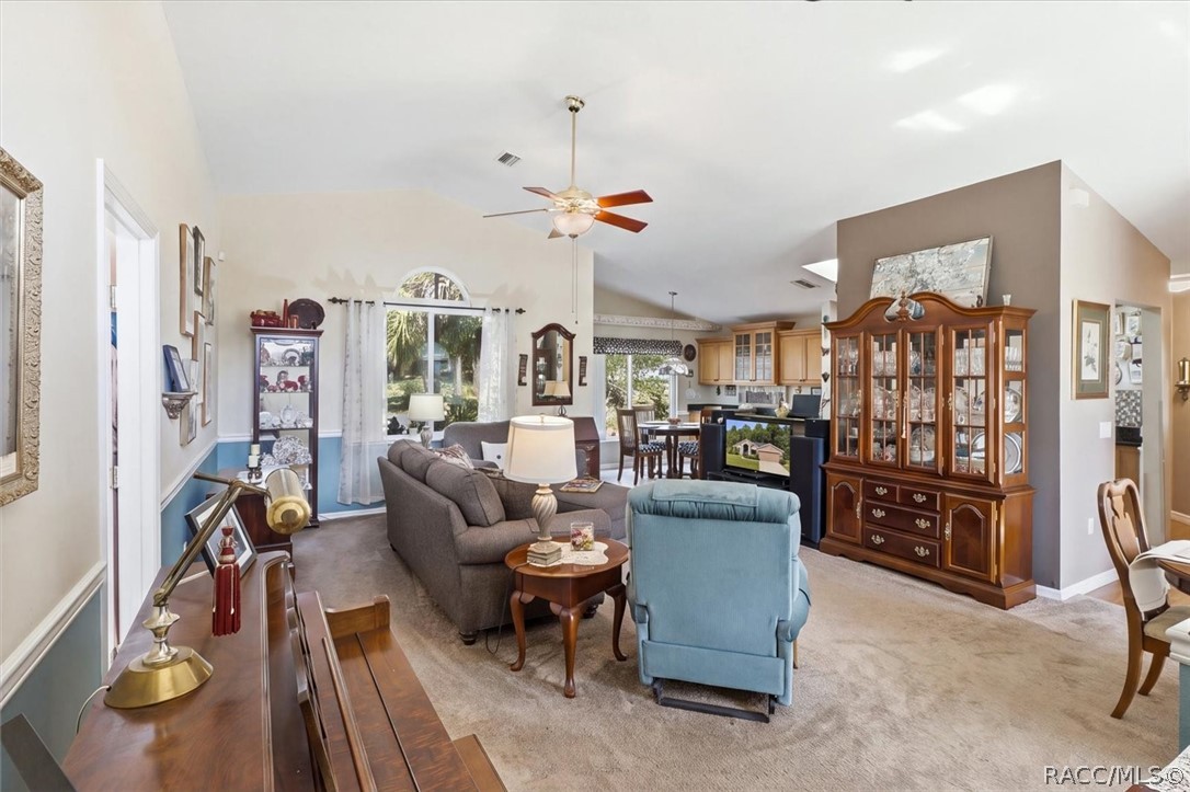 5855 W Nobis Circle, Homosassa, FL 34448