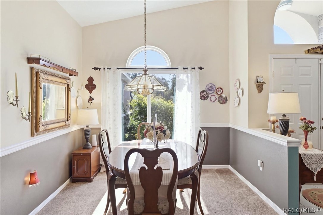 5855 W Nobis Circle, Homosassa, FL 34448