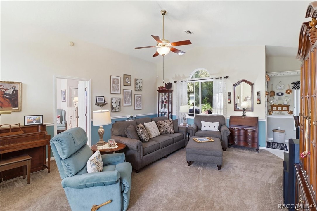 5855 W Nobis Circle, Homosassa, FL 34448